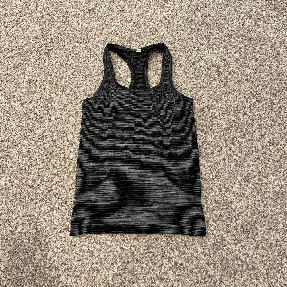Lululemon tank top size 6